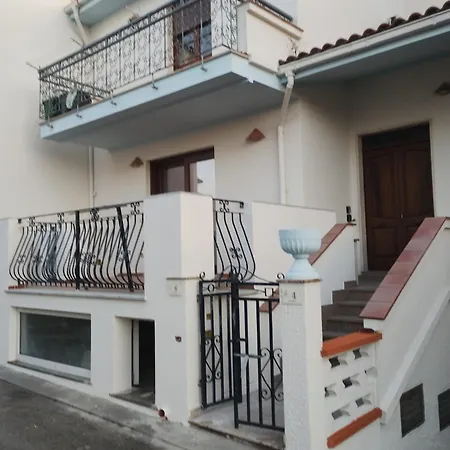 Per Daire Castelsardo